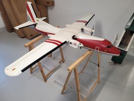 Airliner Fokker 50, mit Elektro Antrieb und Servos