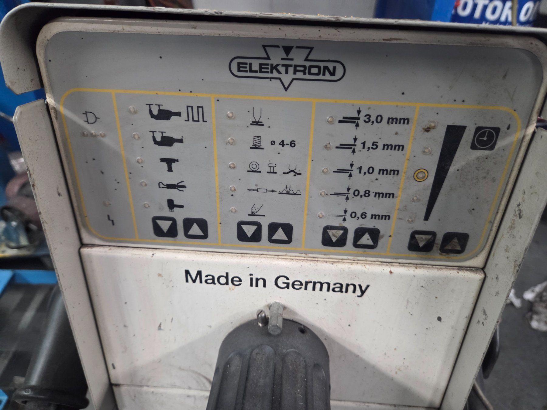 Löten & Schweissen: Elektron Multispot M83 Punktschweißgerät ab, d – Gebraucht aus Fischbach-Göslikon von 5620BremgartenAG 2