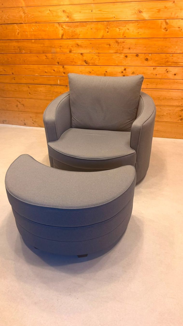 Poltrone: Moderner Drehsessel Lese Sessel mit passendem Hocker in Grau – Usato da Rickenbach ZH venduto da Der-Insider 1