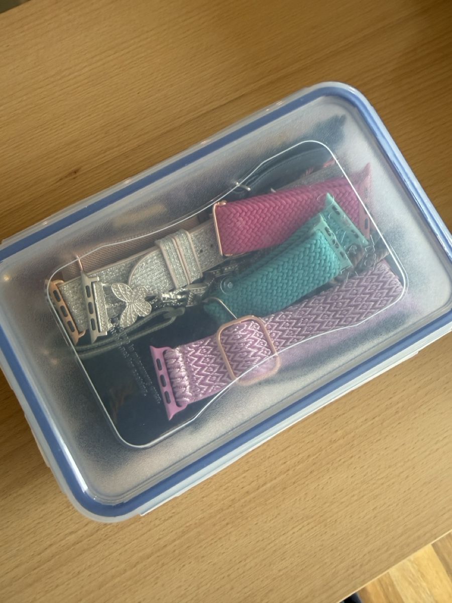 Apple Smartwatch: Mystery Box Apple Watch SE 40mm Armbänder – Neu (gemäss Beschreibung) aus Stadel von Atropa1969