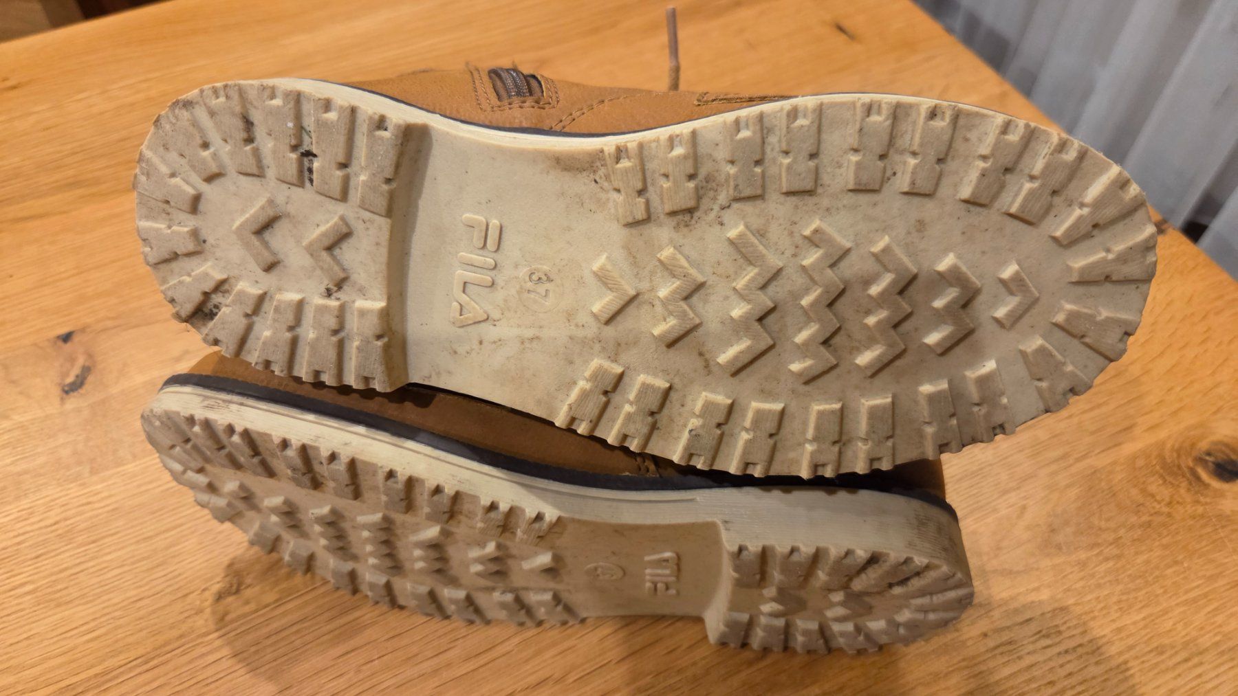 Fila Chaussures garçon: Fila Winterschuhe Gr37 – D'occasion à Roggliswil par Crosser17 3