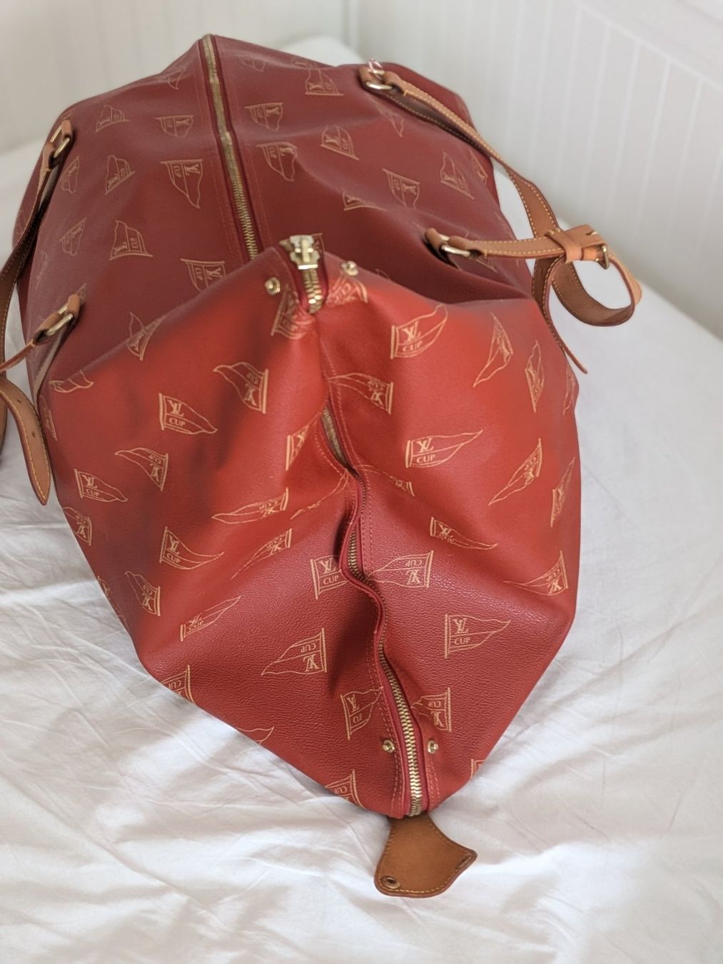 Louis Vuitton Taschen: Louis Vuitton Monogram America's Cup Sac Cabourg – Gebraucht aus Bergdietikon von Lindor12 6