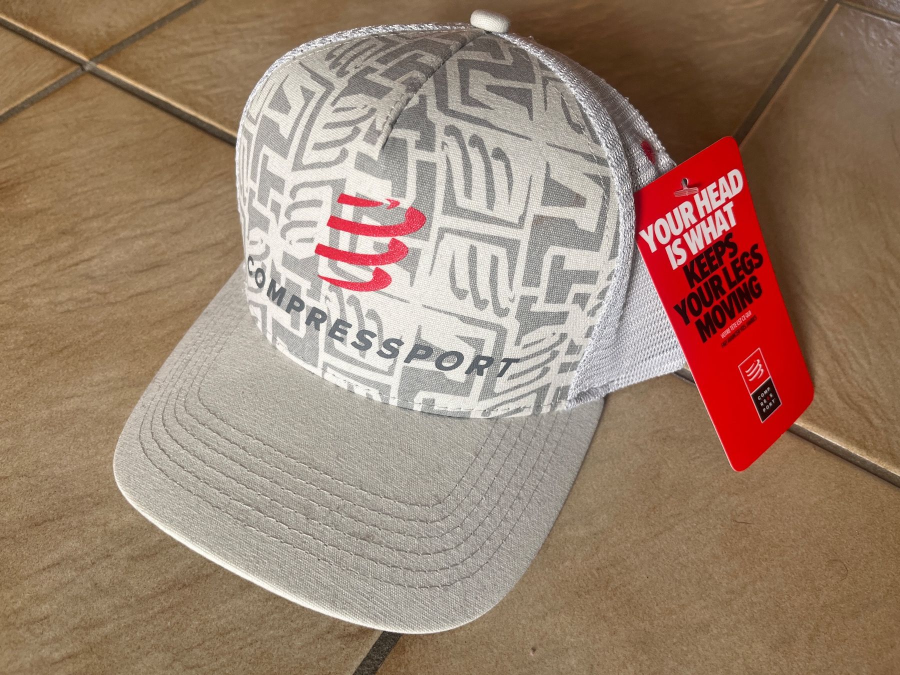 Copricapi, berretti & cappellini: Casquette COMPRESSPORT Limited Edition neuve – Nuovo e nell'imballaggio originale da Vernayaz venduto da Darkfrost