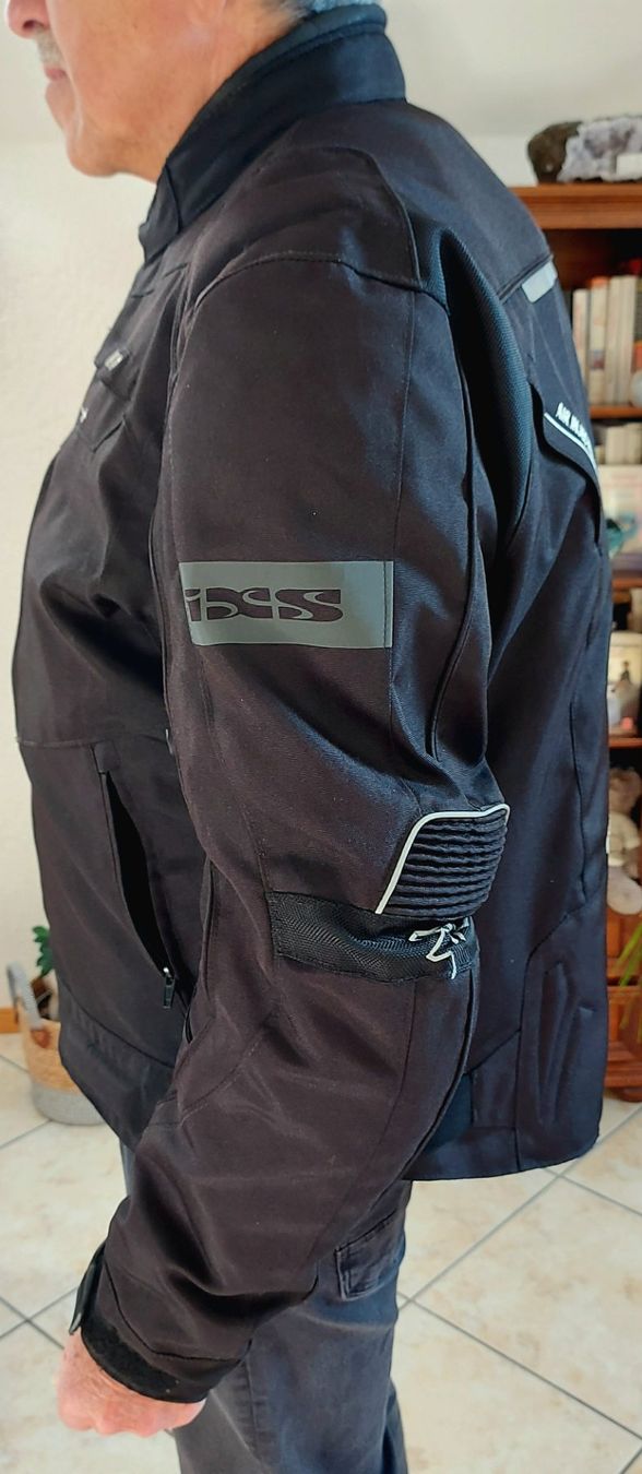 IXS Giacche: Veste  moto – Usato da La Chaux-de-Fonds venduto da babyfoot 2