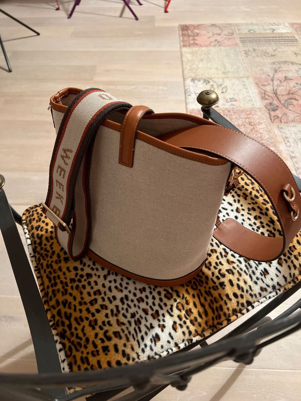 Max Mara Taschen für Damen: Sac Maxmara week-end, tissus beige solide avec 2  anses – Gebraucht aus Peseux von ann_s2tz 1