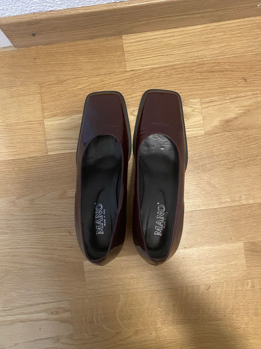 Scarpe da donna: Pumps Lackleder dunkelrot Gr. 36.5 – Usato da Wabern venduto da Jo.le 1