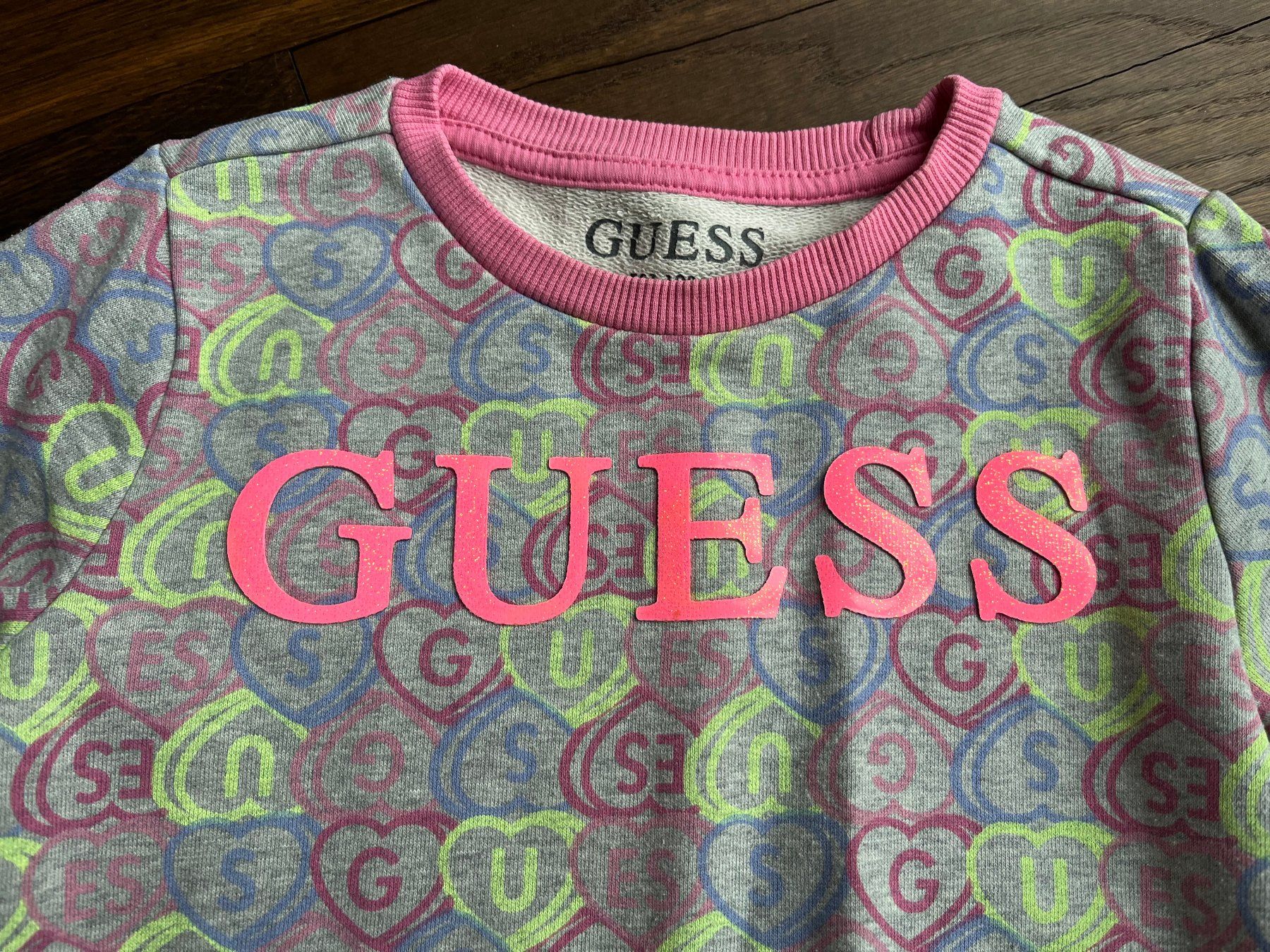 Guess Maglioni & Felpe: Guess Sweatshirt Pullover Mädchen Gr. 104 / 4 Jahre – Usato da Affoltern am Albis venduto da Blackrhythm 3