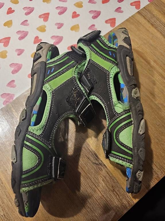 Scarpe per ragazzi: Superfit Sandalen Gr. 39 – Usato da Gamprin venduto da man_j9fr 2