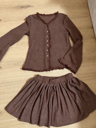 Damen Set Cardigan und Faltenrock braun guter Zustand L