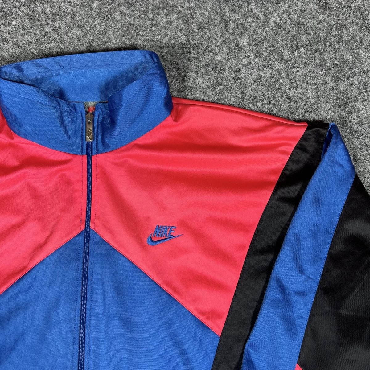 Nike Giacche: Nike 90s  – Nuovo (secondo la descrizione) da La Sagne NE venduto da Matlasape 1