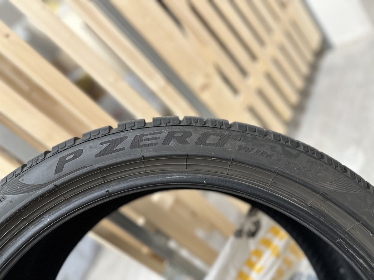 Pneus & Kompletträder: Winterreifen Pirelli P Zero Winter 20 Zoll – Gebraucht aus Flums von ___Paul___