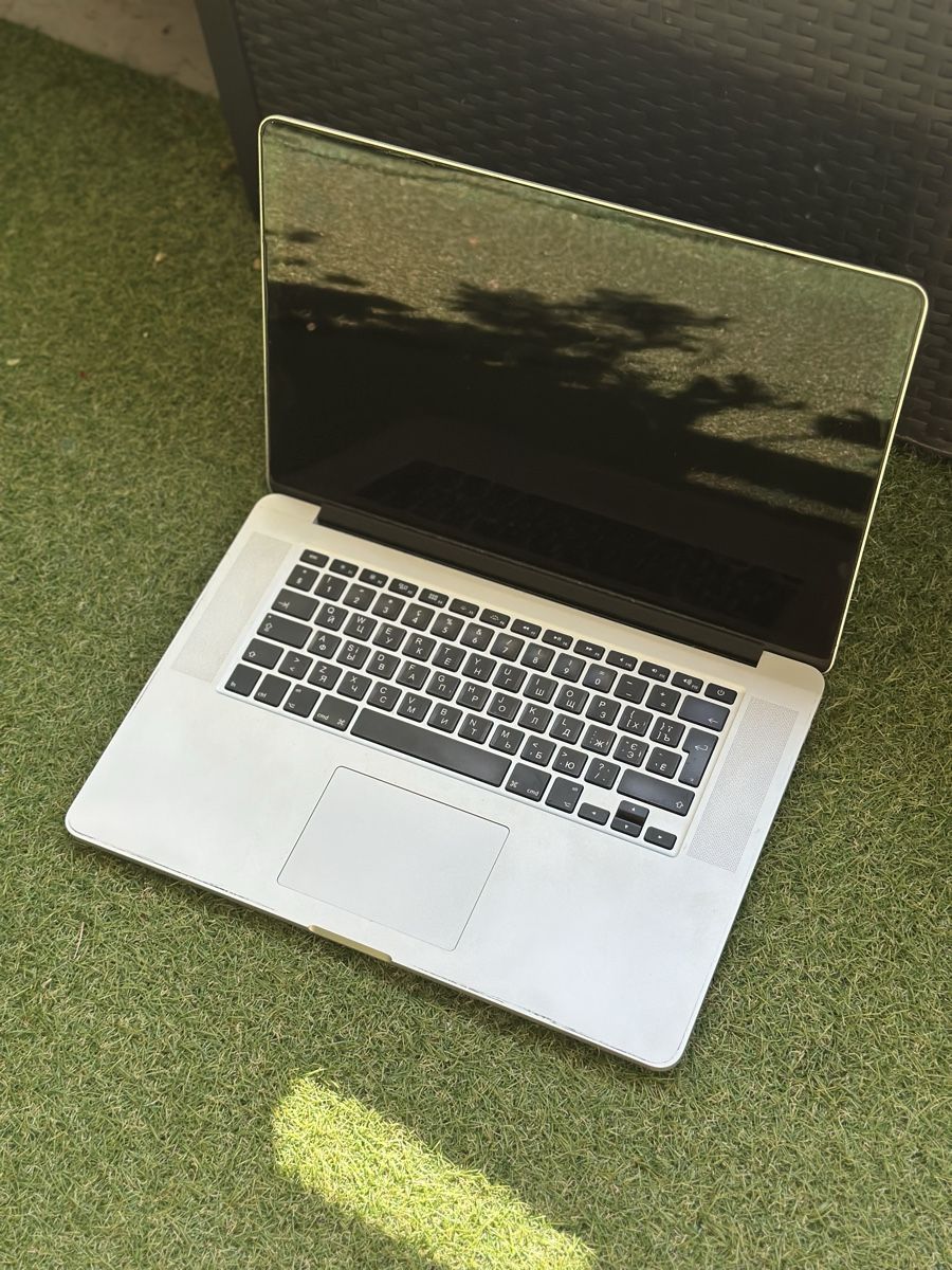Apple Notebook: MacBook pro 15 2015 i7 gepflegt – Usato da Buchs SG venduto da BobRob