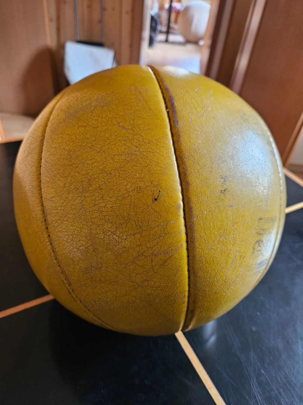 Ballons: Medizinball Leder, Vintage – D'occasion à Rüti ZH par Moli8 2