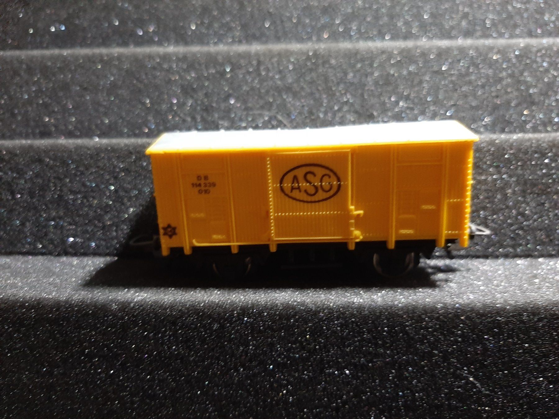 Lima Modelleisenbahnen: LIMA REF.23 – Gebraucht aus Avully von RIVALIS