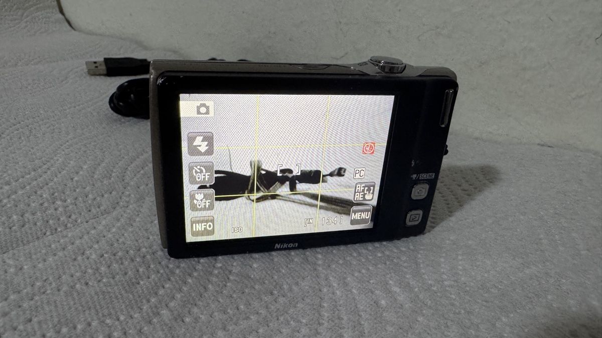 Coolpix Kamera: Nikon Coolpix S4000 Digitalkamera  – Gebraucht aus Zürich von beli_30 3
