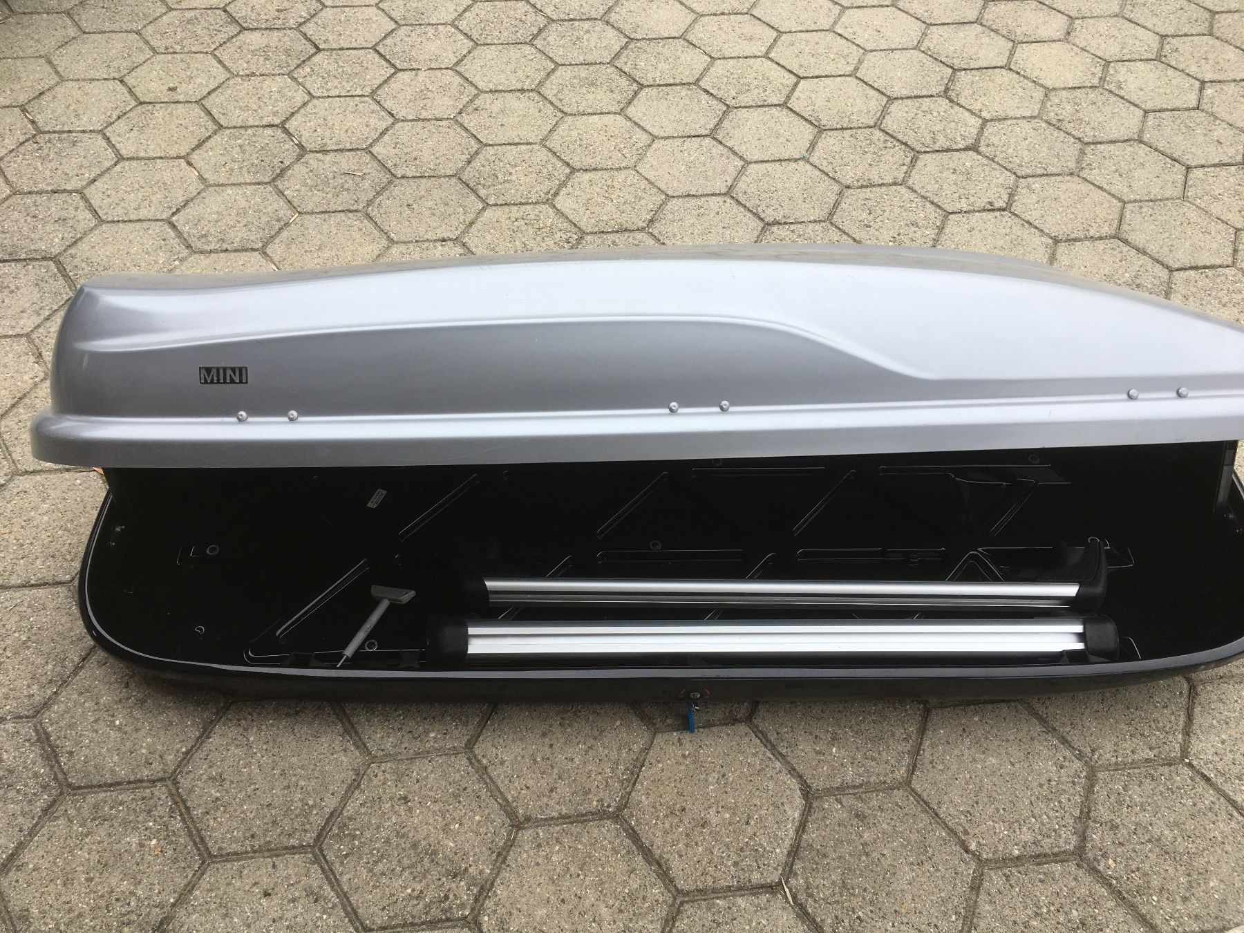Box da tetto: Dachträger inkl. Dachbox Mini Countryman Cooper – Usato da Aeschi b. Spiez venduto da Christoph016