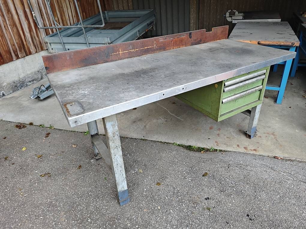 Établis: Werkbank mit Schubladenstock – D'occasion à Neudorf par RS_handwaerch77