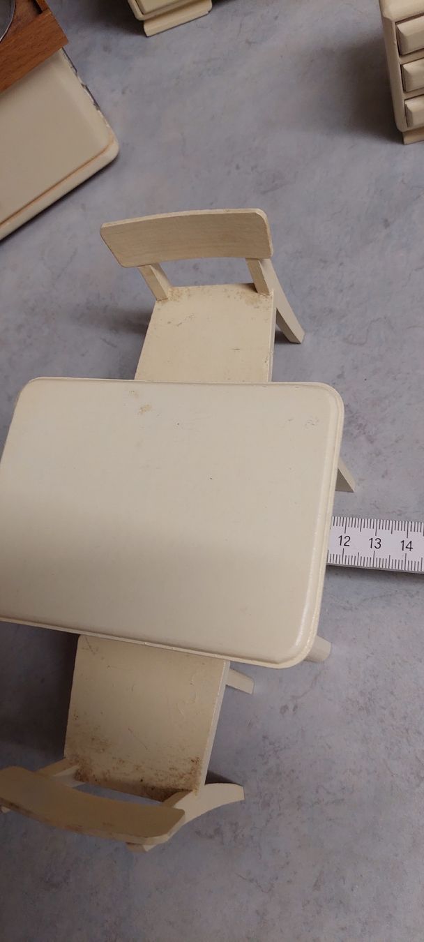 Case e mobili per bambole: Puppenstuben Möbel Antik – Usato da Muri AG venduto da nindo1 5