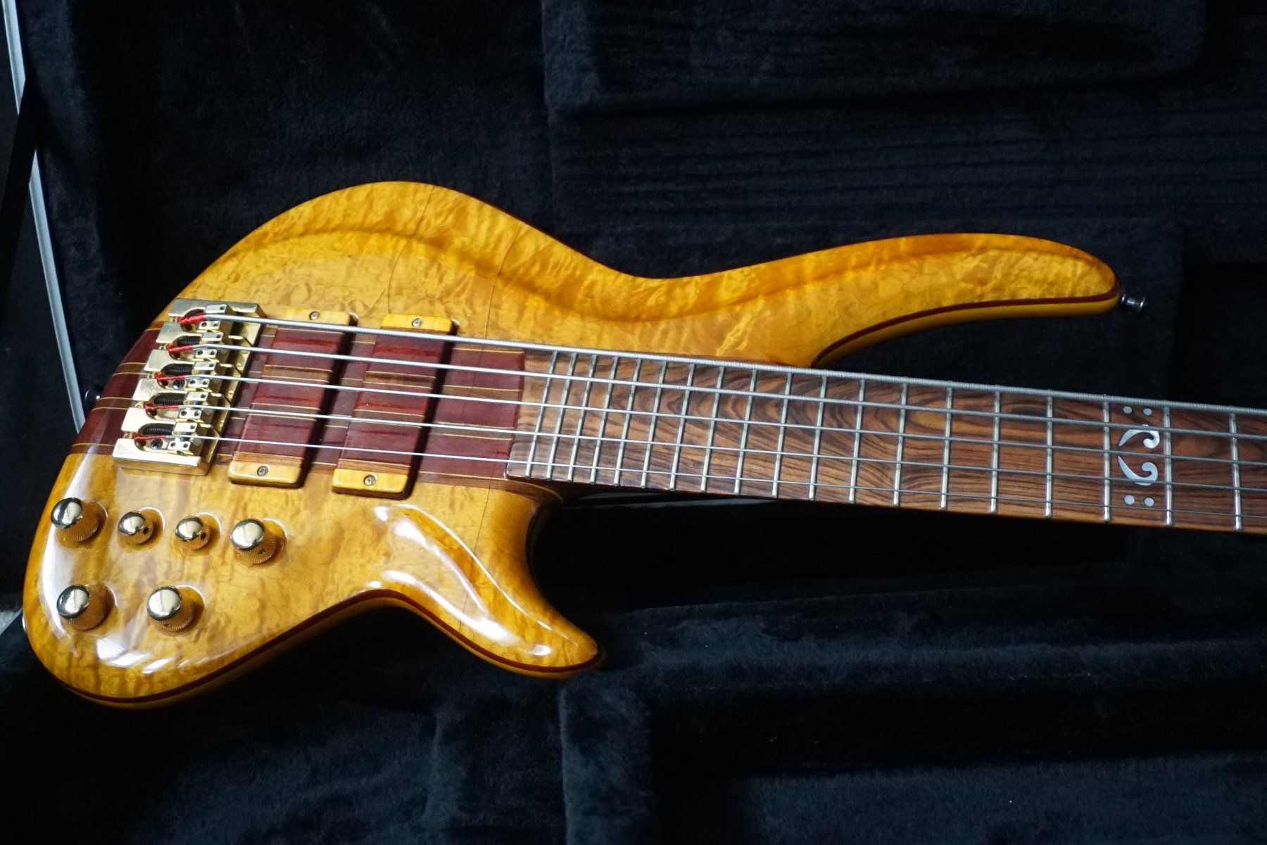 Strumenti musicali: Vadim handmade custom 5-String Bass ***HANDMADE IN CANADA*** – Usato da Ortschwaben venduto da Musictrade 2