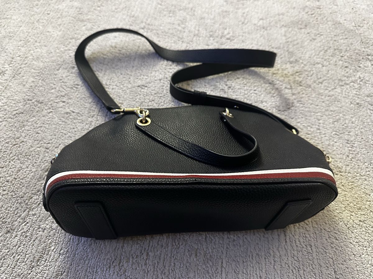 Tommy Hilfiger Borse da donna: Tommy Hilfiger Element Duffle Corp Tasche – Nuovo (secondo la descrizione) da Buchs ZH venduto da Maliqi0 1