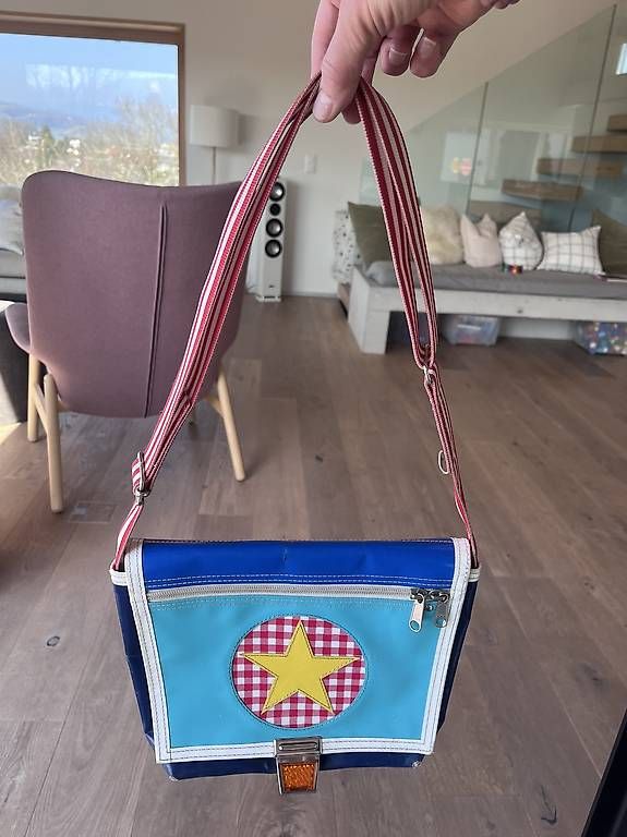 Borse & Zaini: Kindergartentasche aus Blachenstoff – Usato da Murten venduto da vogu