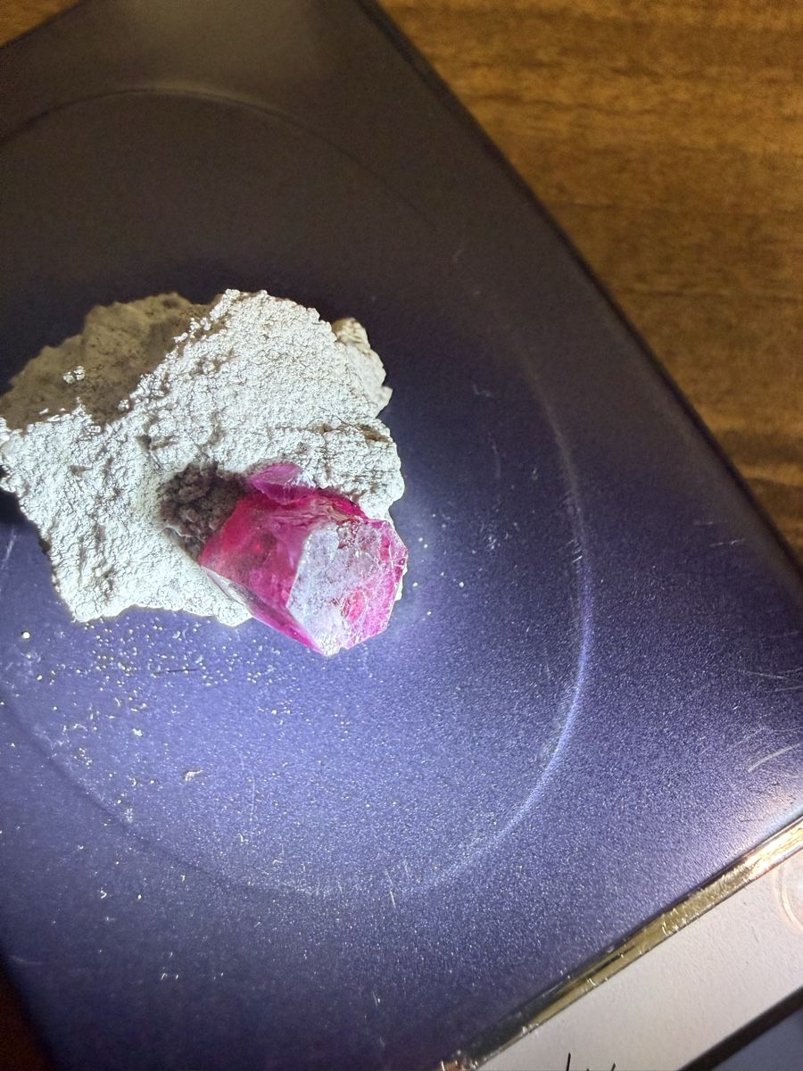 Pietre preziose: Red beryl in Matrix  – Nuovo (secondo la descrizione) da Oberhof venduto da RealStone 5