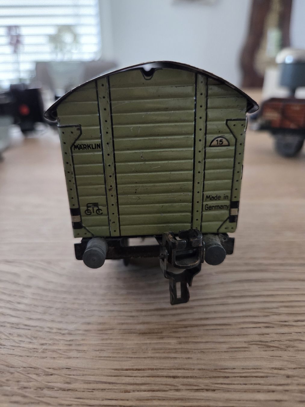 Märklin Modellini di ferrovie: Märklin Güterwagen Göppinger Sprudel Blechmode – Usato da Berikon venduto da TopLok1 3