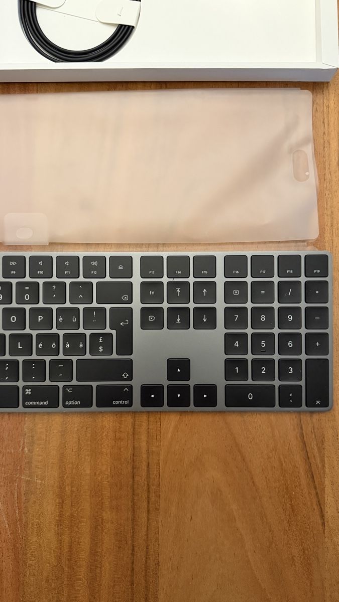 Apple Claviers: Apple Magic Keyboard / Tastatur, OVP komplett! – D'occasion à Domat/ Ems par saren92 5