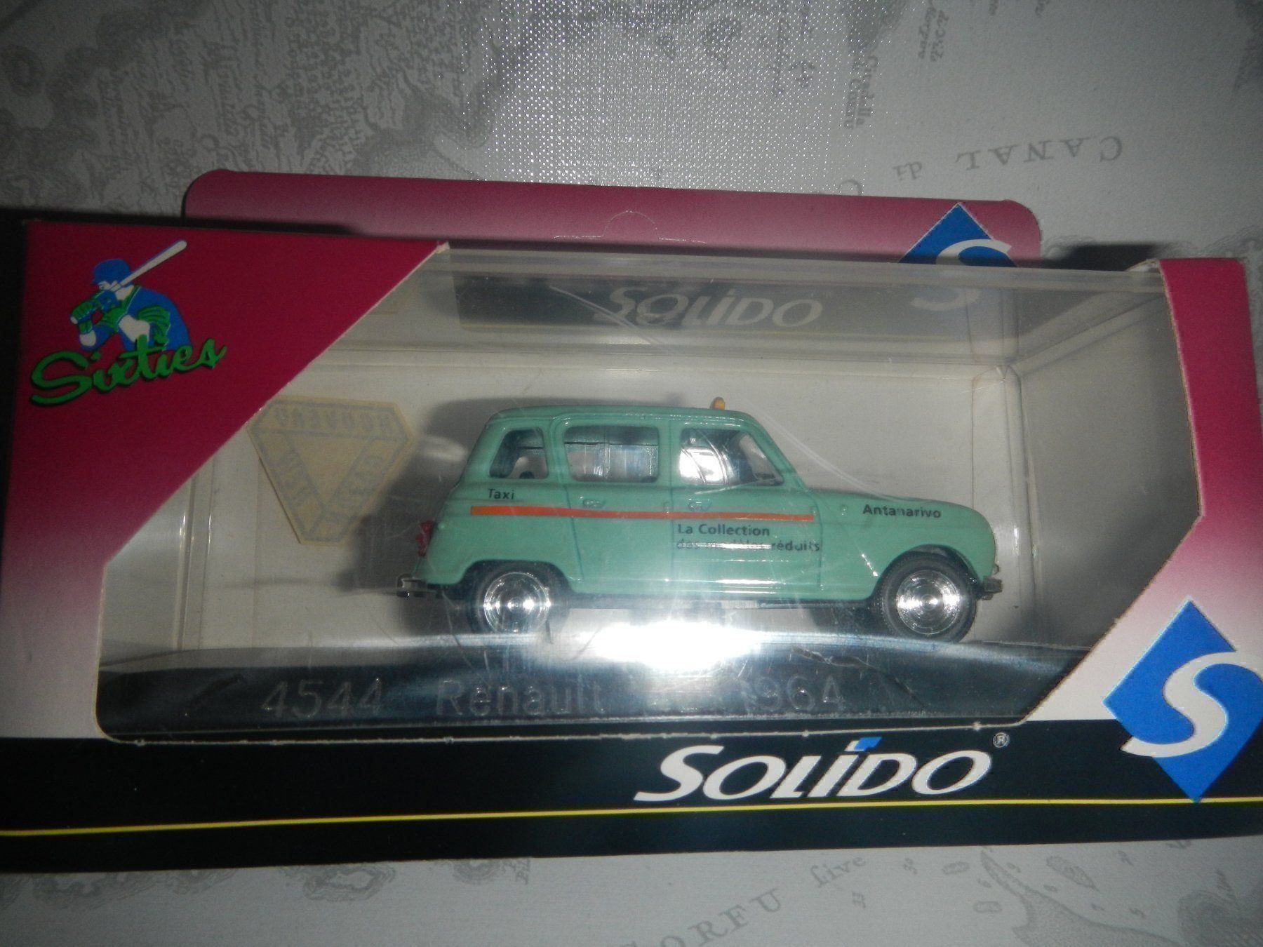 Renault Modellautos: Renault 4 taxi 1:43 Solido modèle pub. – Gebraucht aus Domdidier von Bimbo57