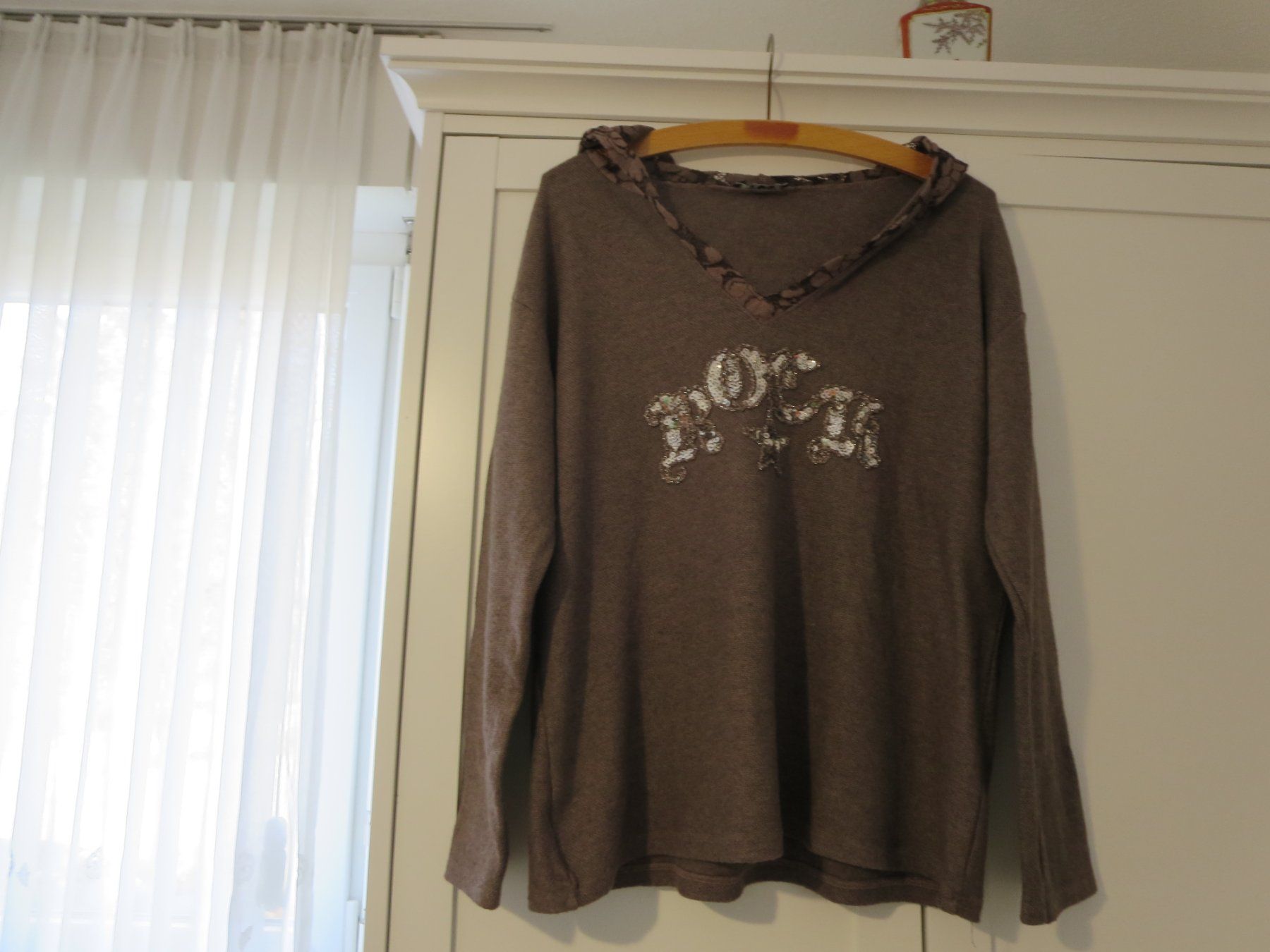 Maglioni & Felpe: Leichter Damen Pullover mit Kapuze/Gr. 44 – Usato da Wallisellen venduto da Arvenstube 1