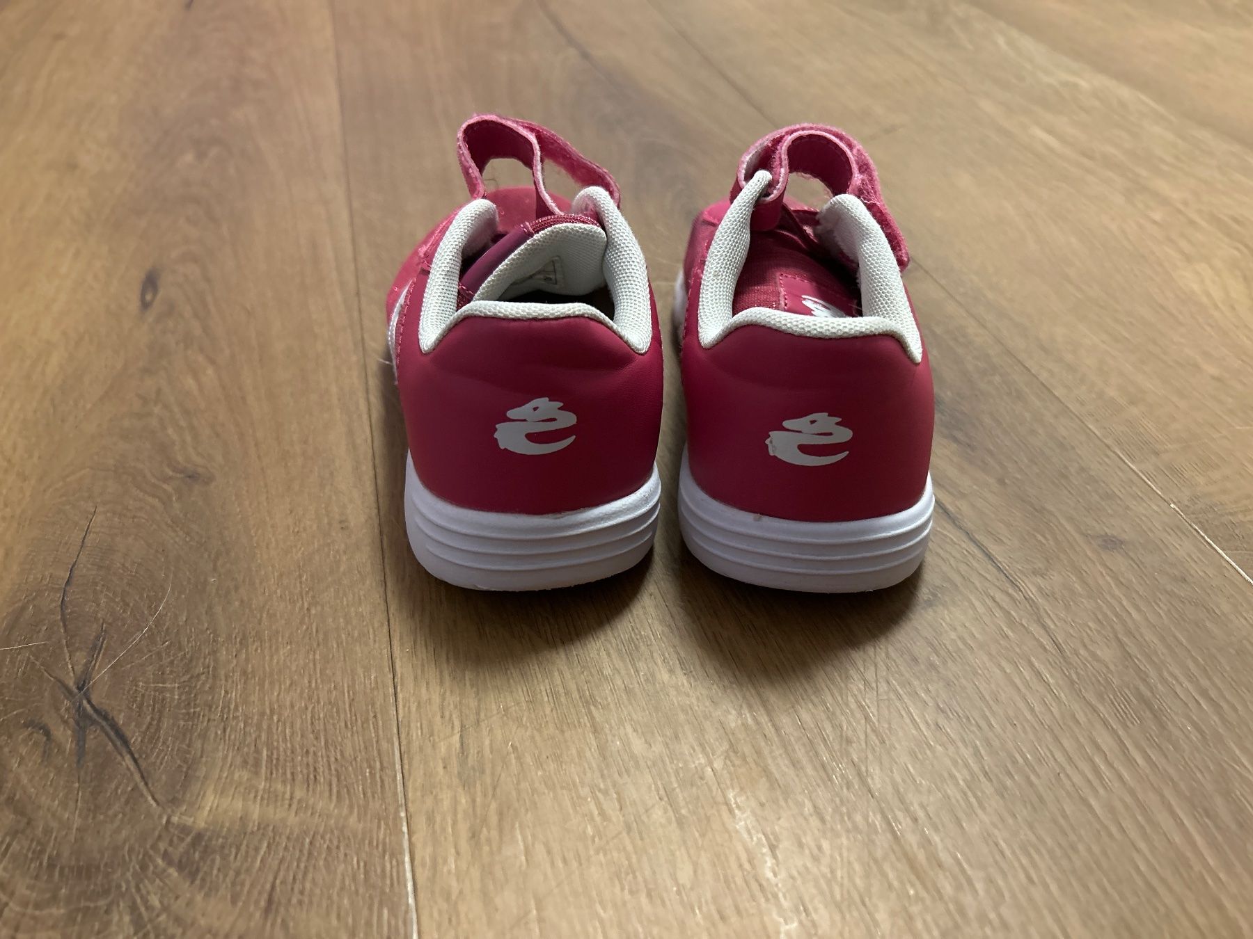 Scarpe per ragazze: Sneakers Turnschuhe Mädchen Gr 29 – Usato da Regensdorf venduto da Spyke55 2