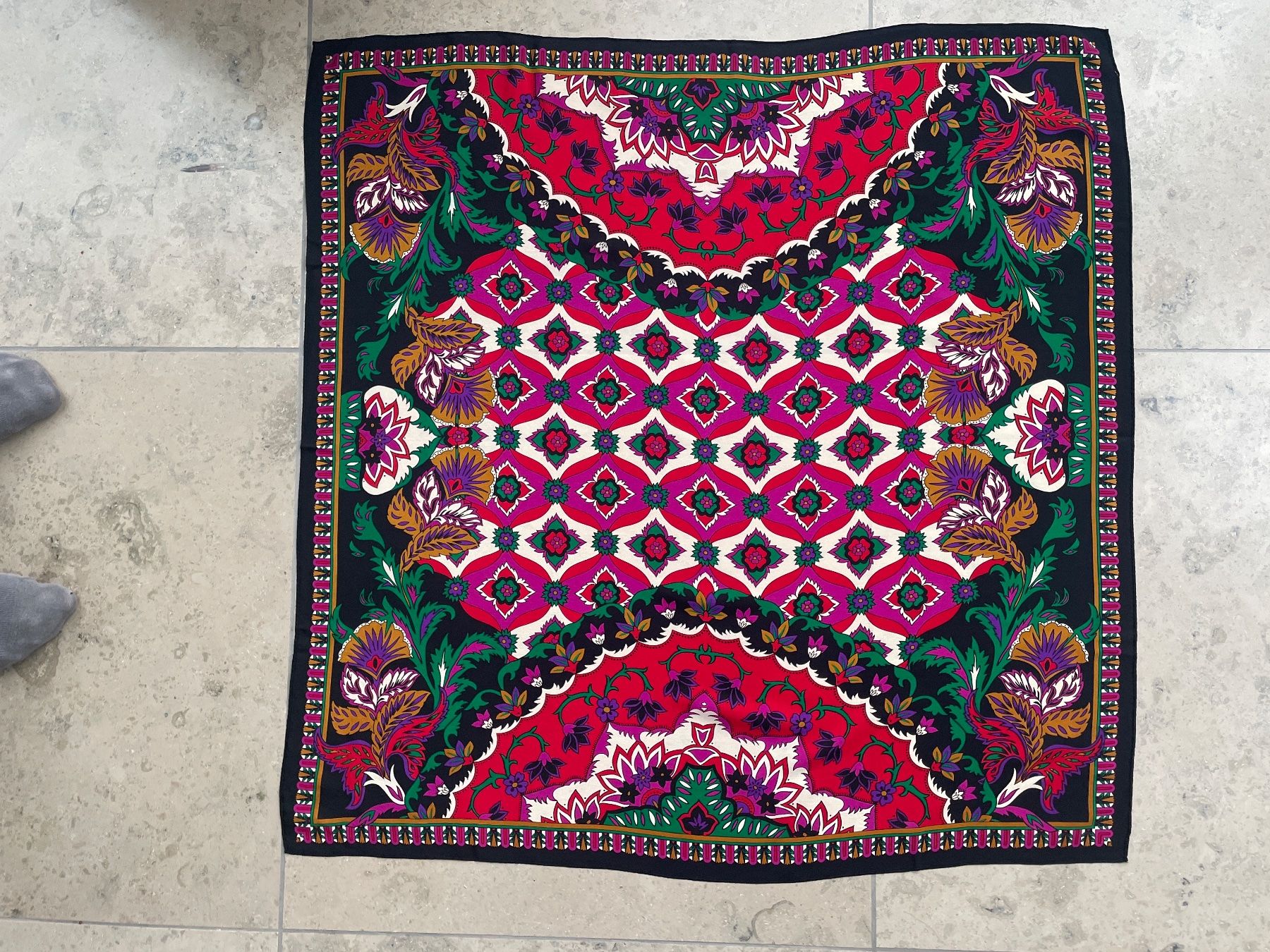 Foulards, Tücher & Schals: Seidenfoulard , handrouliert – Gebraucht aus Thalwil von rasko008