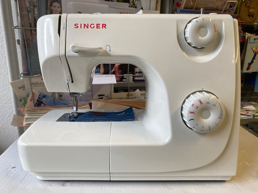 Nähmaschine Singer 8280, mit 6 Monaten Garantie, ab 1.-- Fr. (Gebraucht ...