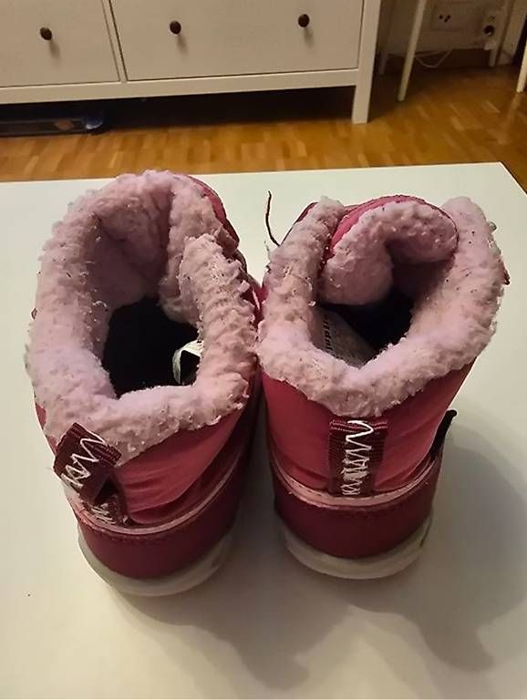 Scarpe per ragazzi: Winterschuhe (Grösse 23) – Usato da Klingnau venduto da GiiNii95