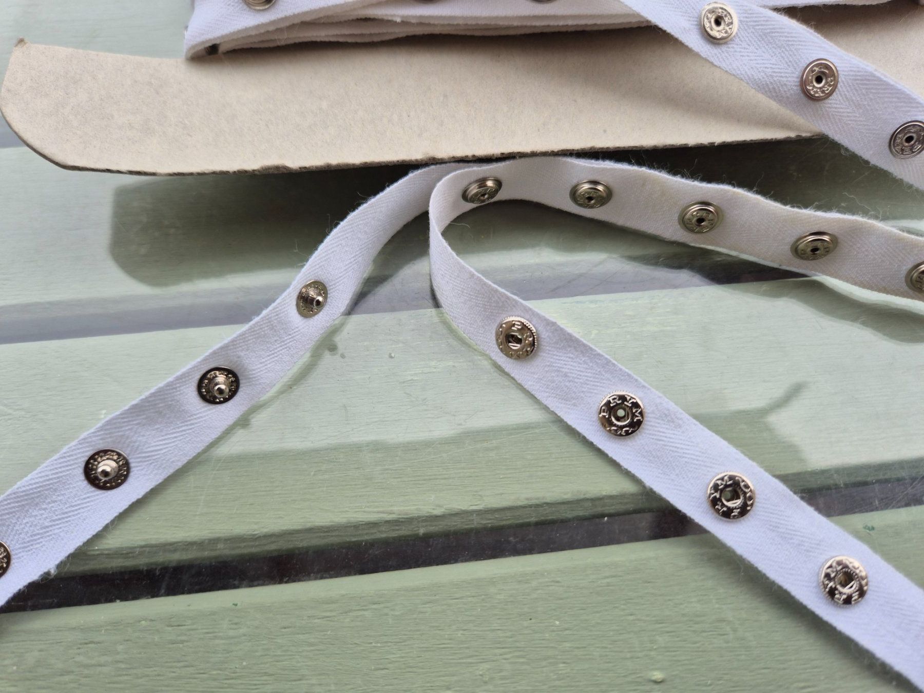 Bottoni: Weiss Druckknopfband,12mm, top – Nuovo (secondo la descrizione) da Bern venduto da aronari 3
