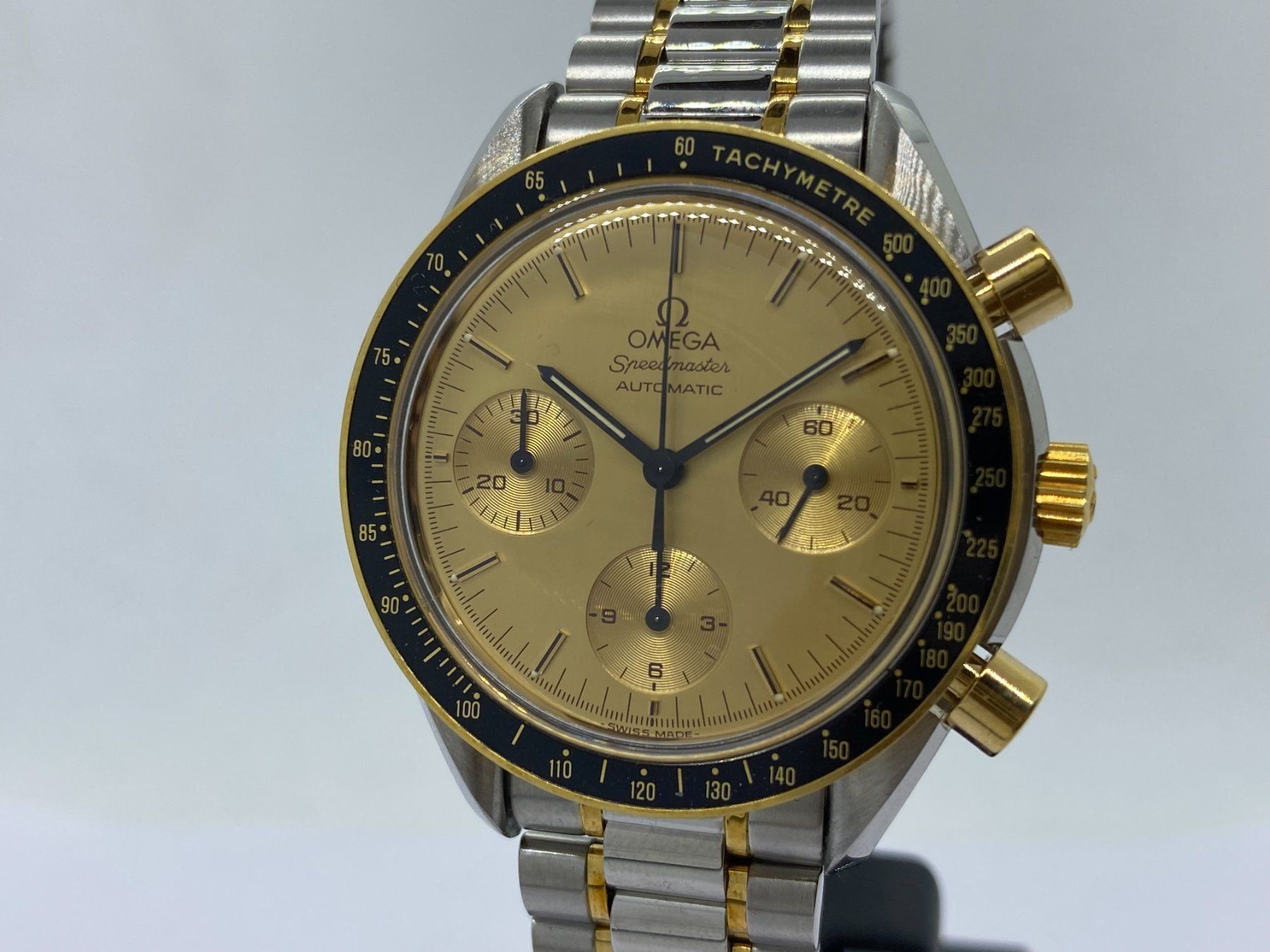 Omega Orologi: OMEGA Speedmaster 39mm Automatik – Usato da Arch venduto da Karibu19