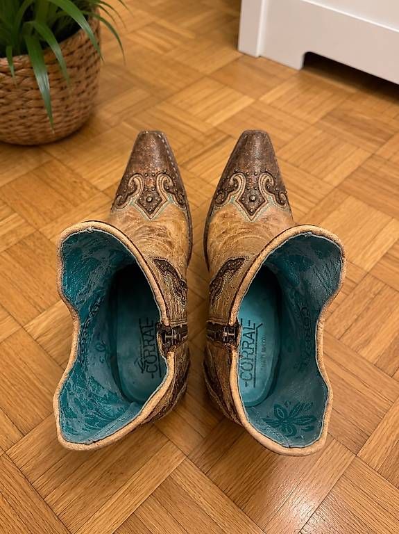 Damenschuhe: Santiags en cuir 37 – Gebraucht aus Lausanne von Psupergirl 3