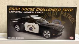 Dodge Challenger SRT8 Highway Patrol 1:18