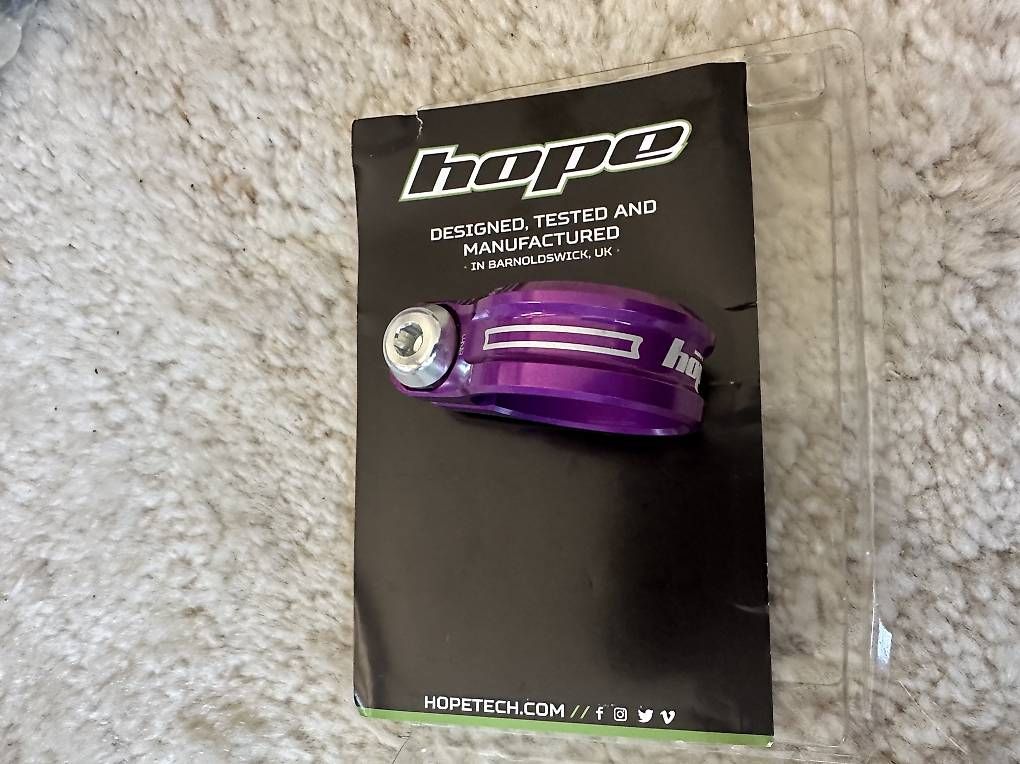 Pezzi di ricambio: Hope Sattelklemme 34.9 Violett – Usato da Wollerau venduto da Porscheteil 1