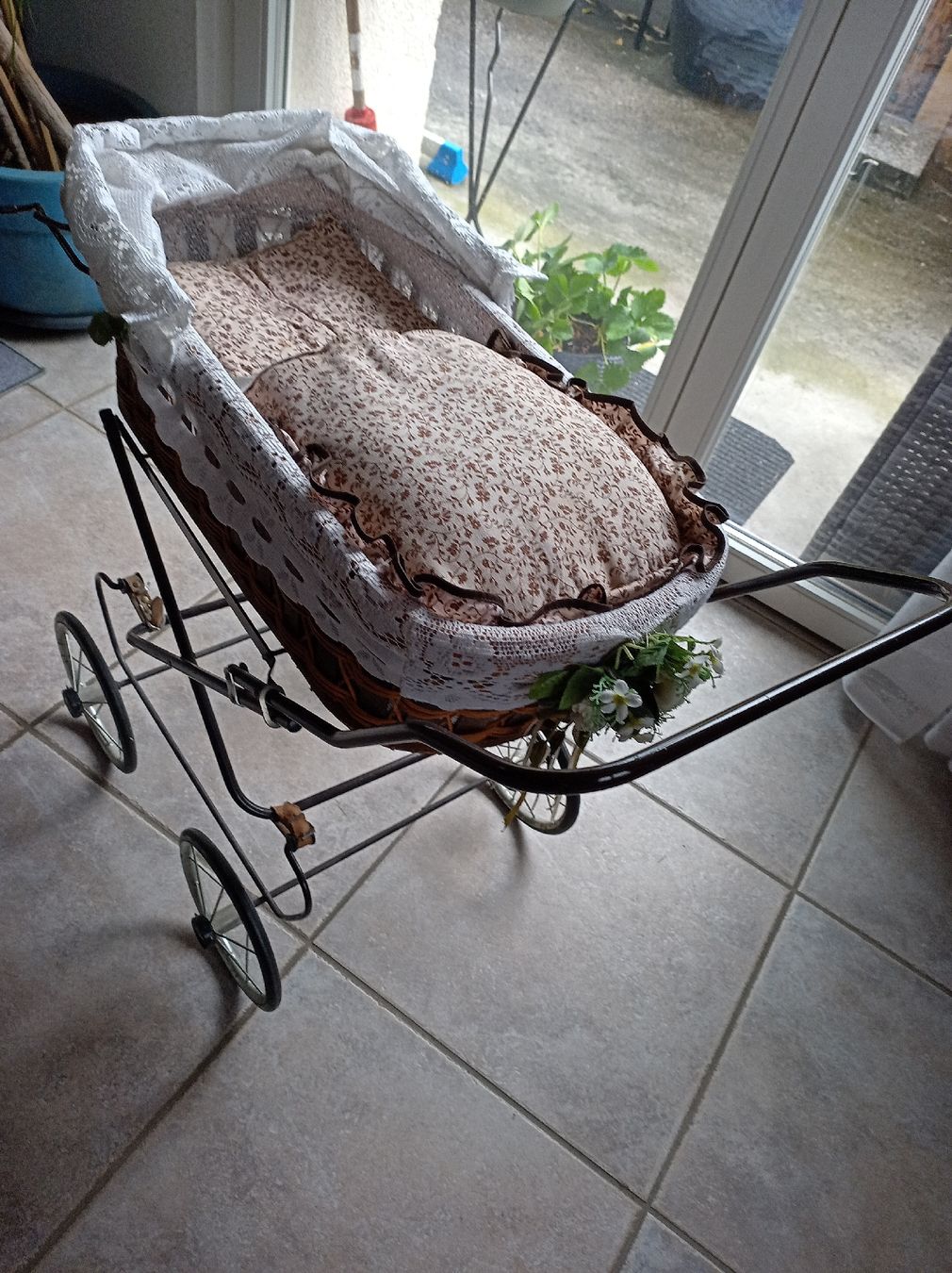 Voitures de poupées: Puppenwagen – D'occasion à Romanshorn par lobpreis01 4