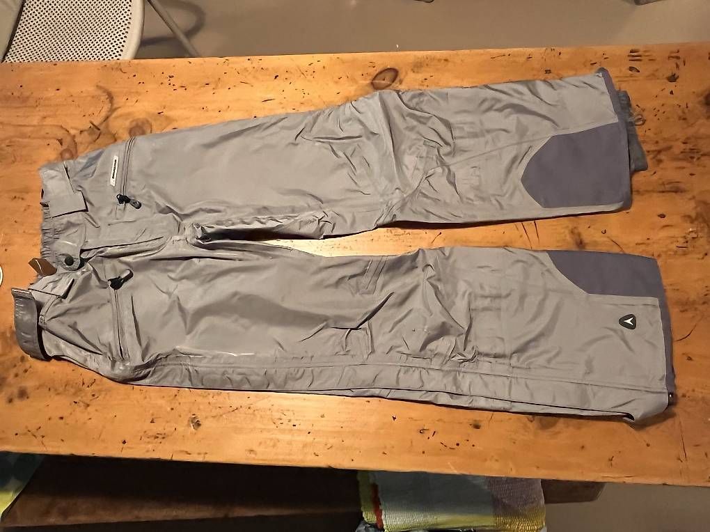 Pantaloni: Différents pantalons de ski  – Usato da Font venduto da Etvous 4