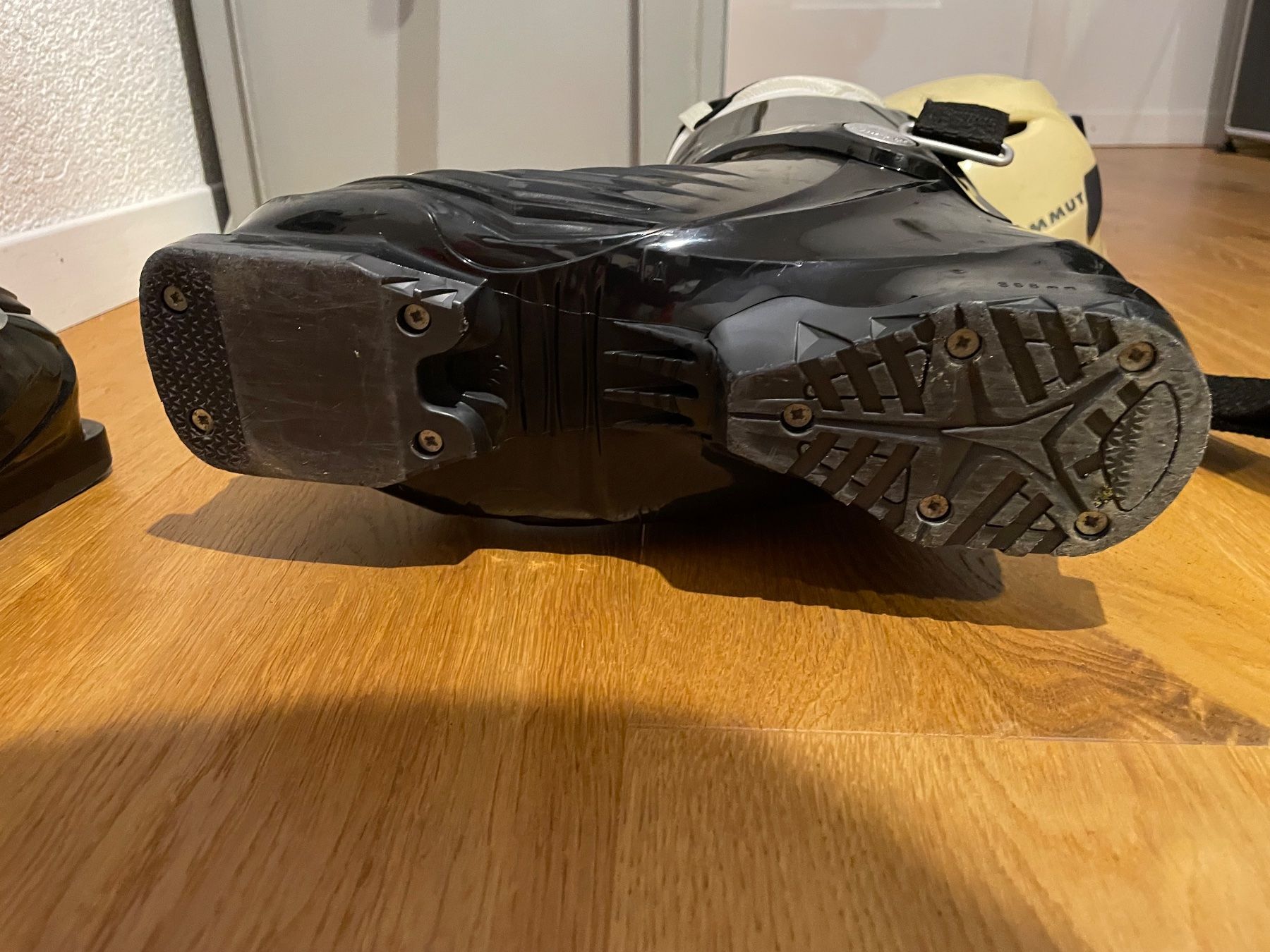 Atomic Scarpe da donna: Atomic Damenskischuhe Grösse 25.5 – Usato da Oberhofen Thun'see venduto da bluefootedboby 3