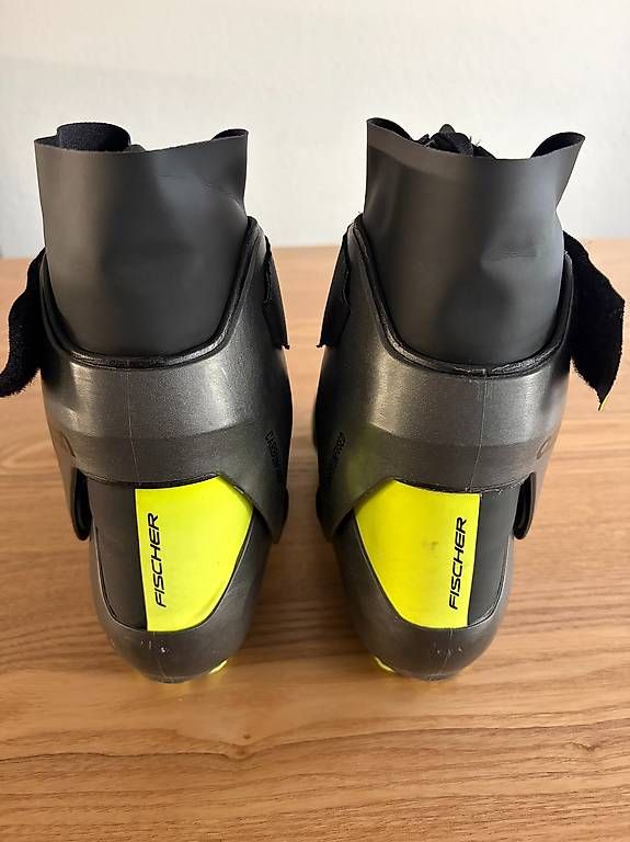 Scarpe da uomo: Langlauf Skating Schuh Carbon Lite  – Usato da Wimmis venduto da fischer.60 2