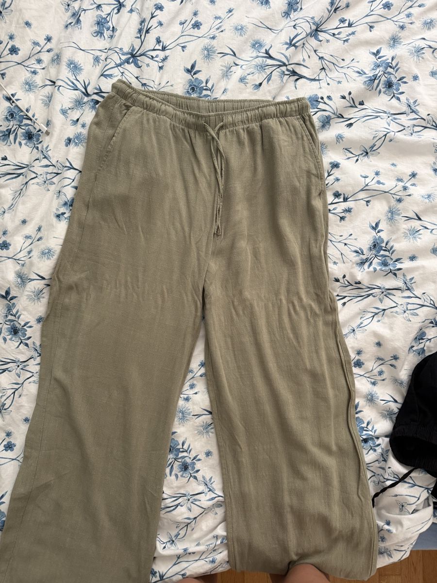 Stradivarius Pantaloni: Stoffhose Stradivarius – Usato da Unterägeri venduto da ann_x8pf 2