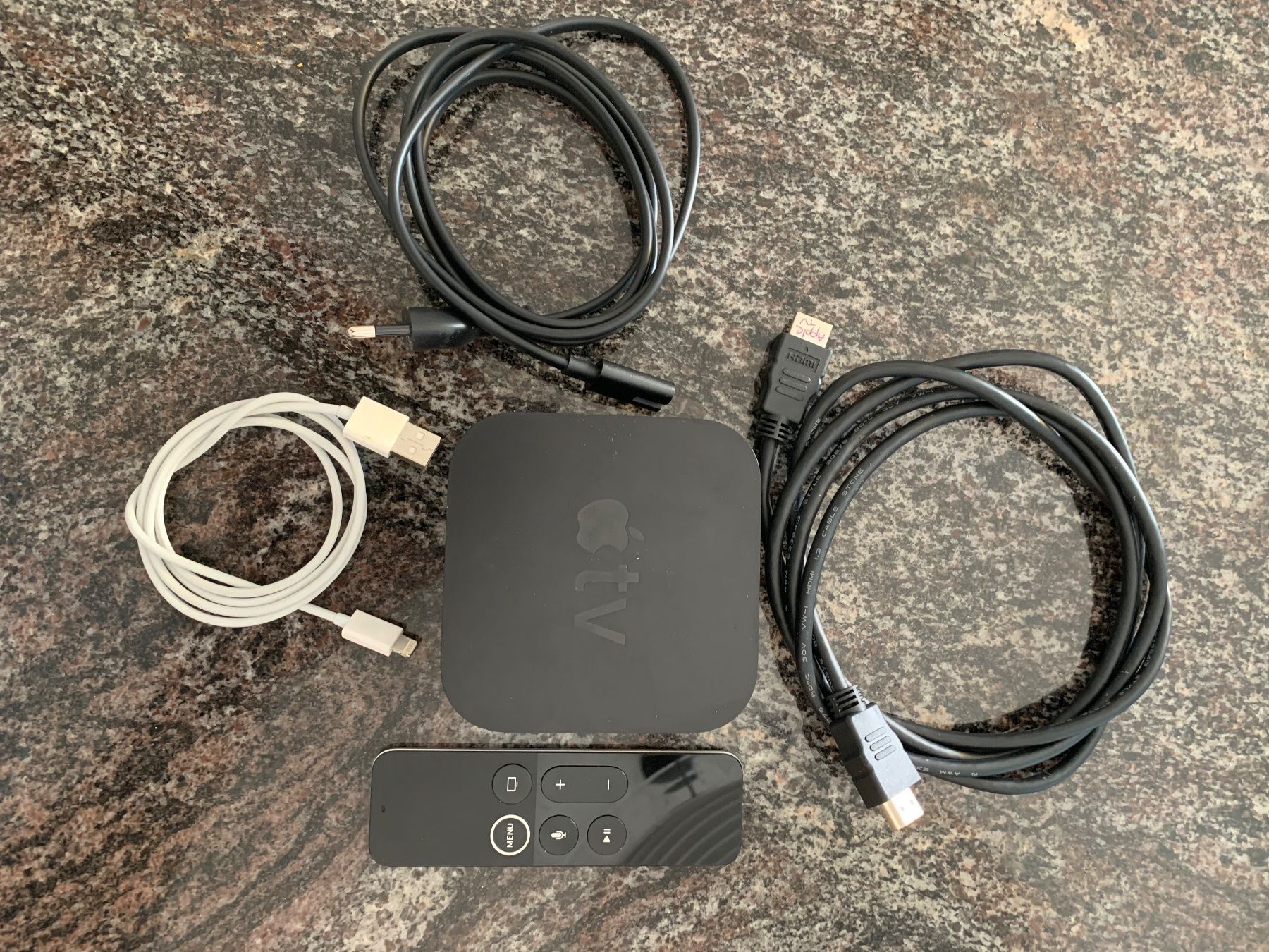 Apple Lettore multimediale & Streamer: Apple TV 4K, 1. Gen, 32GB – Usato da Gossau ZH venduto da Klecks1
