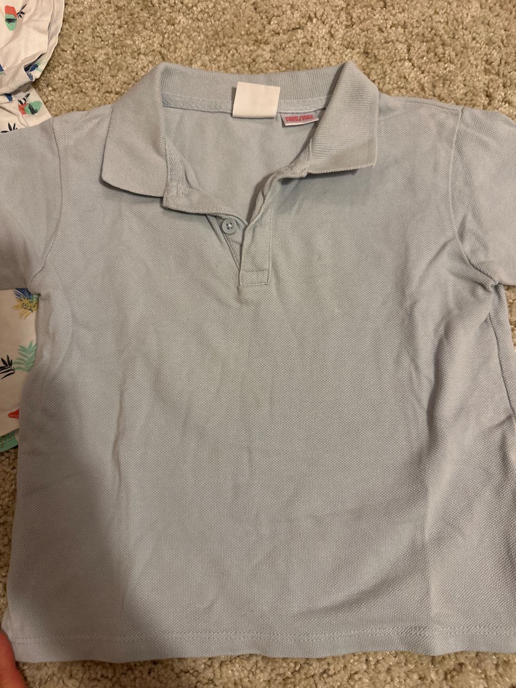 Kleiderpakete & -sets: T-Shirt 3 jahre 98cm – Gebraucht aus Rapperswil BE von aro_66tx 1