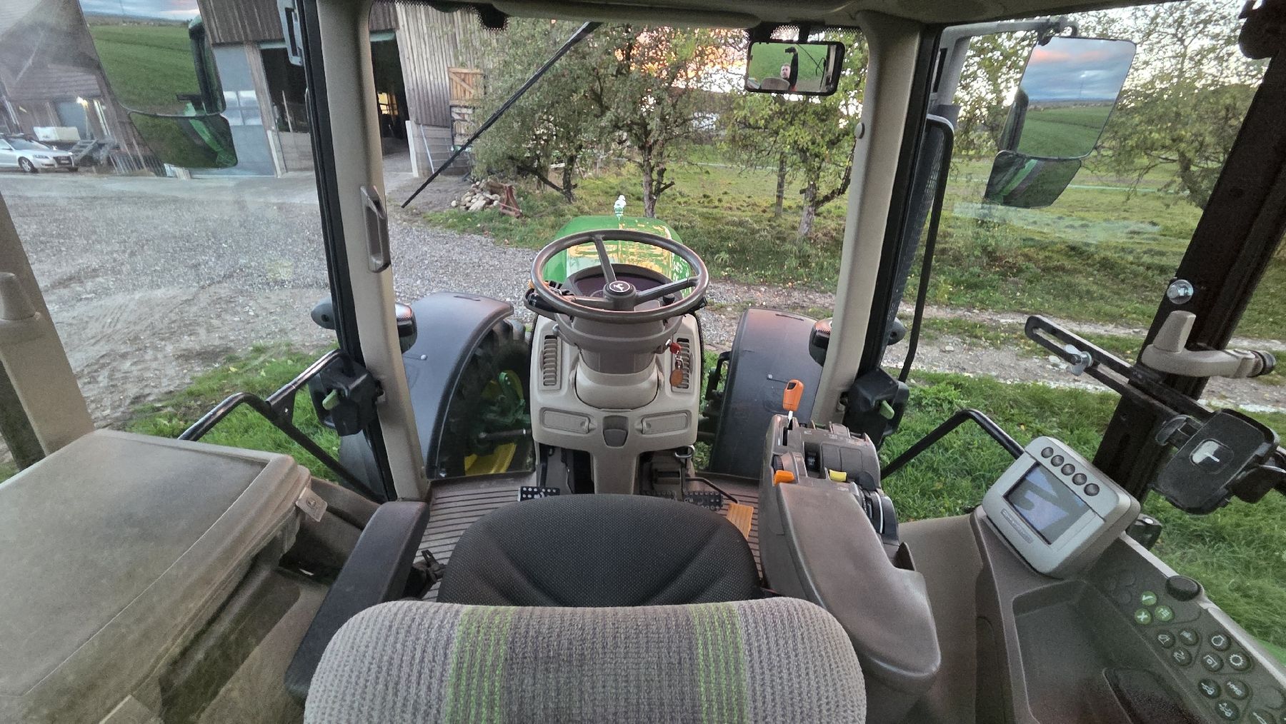 John Deere Trattori: John Deere 6630 Premium – Usato da Kirchlindach venduto da User_246764 6