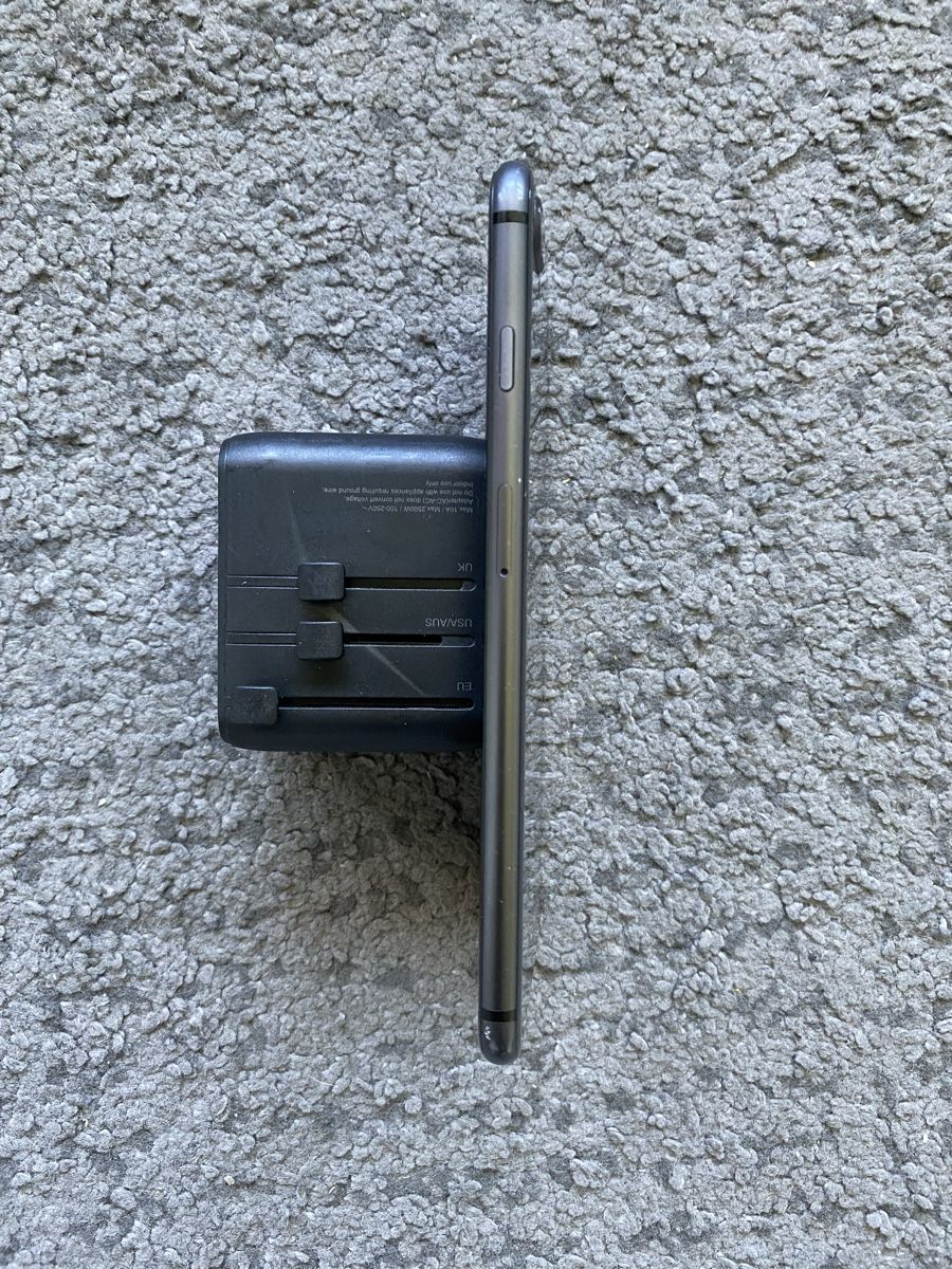 Apple Telefoni cellulari / Smartphones: iPhone 8 Plus - 64 Go - Noir -  N.5 – Usato da Genève venduto da eth_6qs6 5