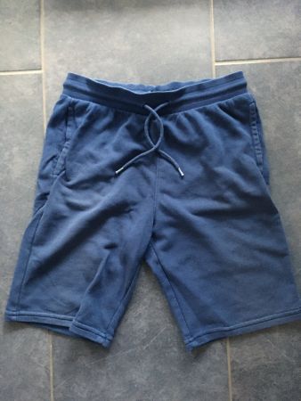 Kurze Hose für Kinder Grösse 146