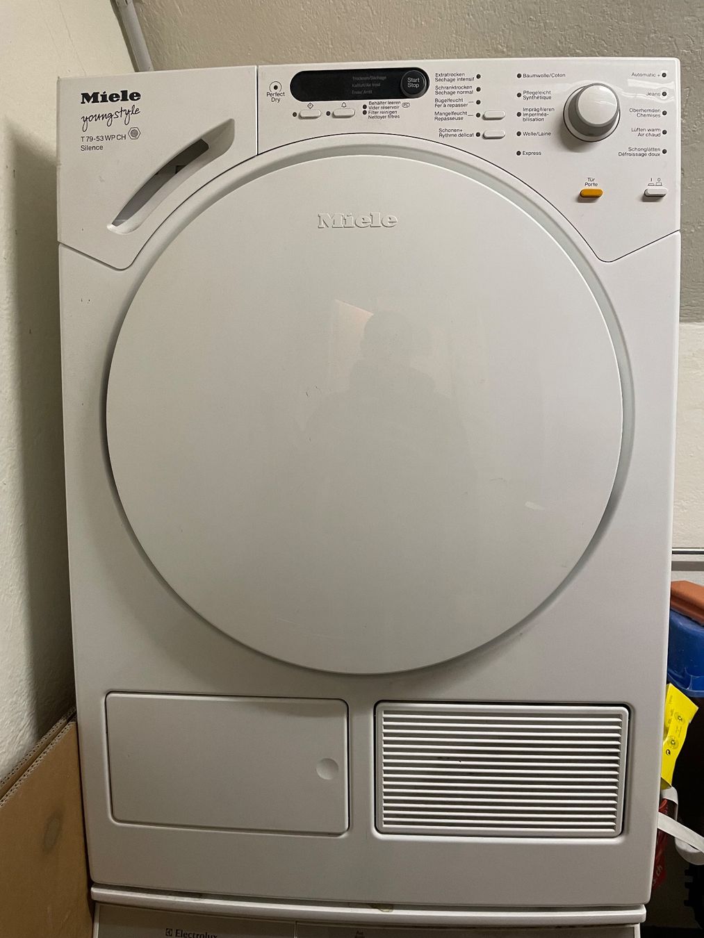 Miele Asciugatrici: Waschmaschine Electrolux + Miele Trockner – Usato da Zofingen venduto da mas_5tzy